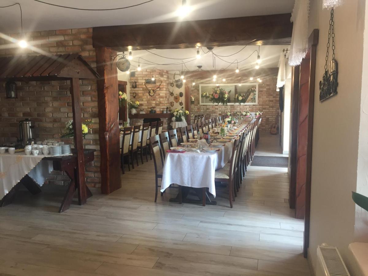 Stajnia Pod Debem Bed & Breakfast