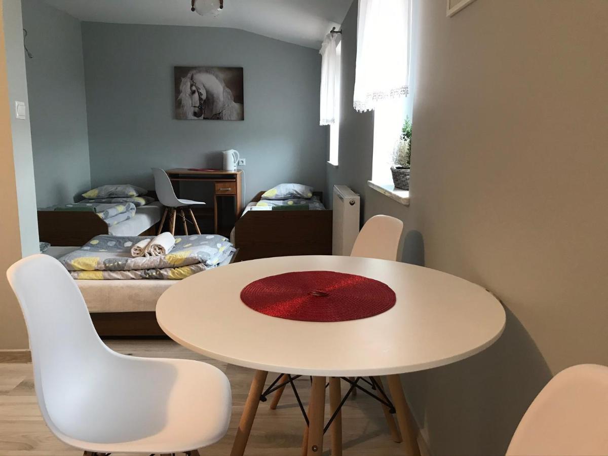 Bed & Breakfast Stajnia Pod Debem Starachowice