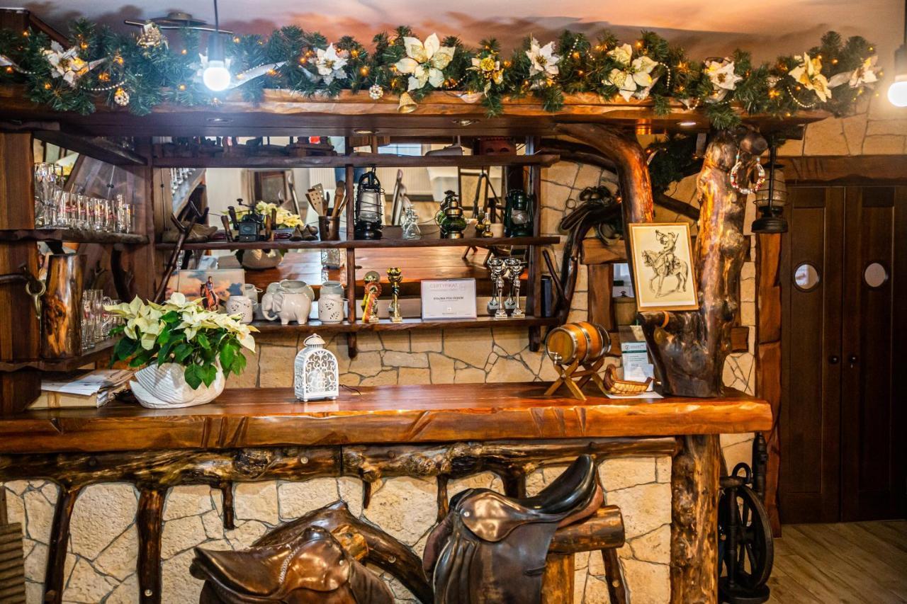 Bed & Breakfast Stajnia Pod Debem