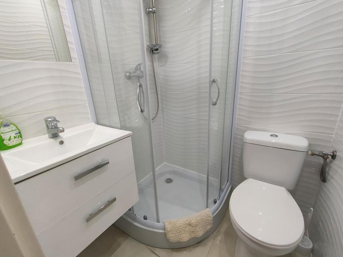 Bed & Breakfast Stajnia Pod Debem *