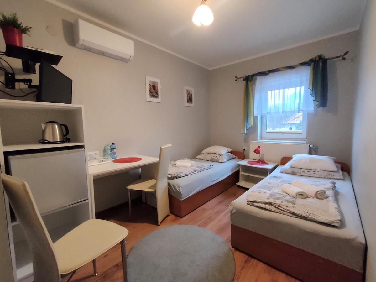 Stajnia Pod Debem Bed & Breakfast