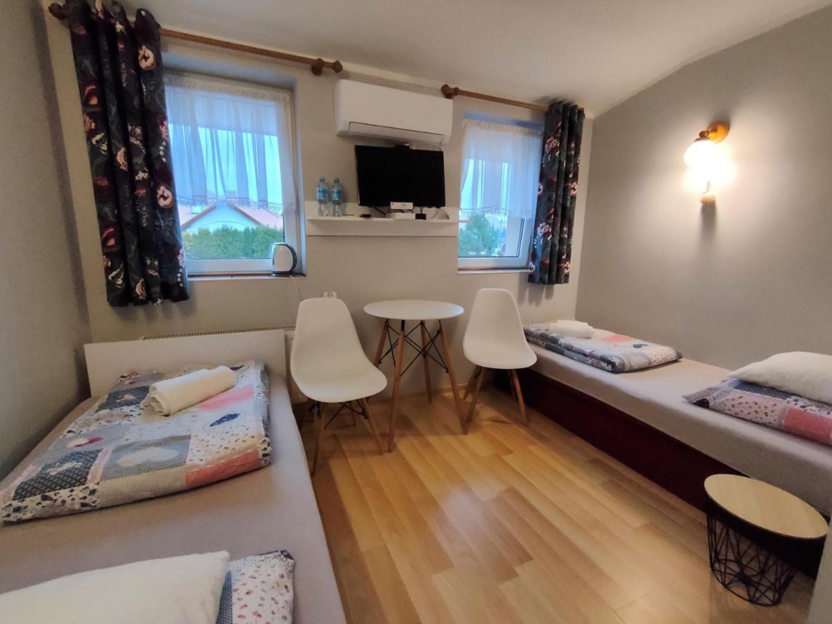 Bed & Breakfast Stajnia Pod Debem *